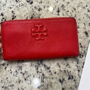 Tory Burch Vibrant Red/orange Pebbled Wallet